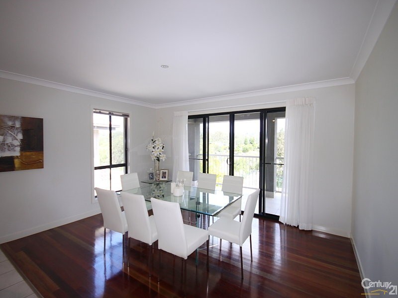 49 Sheffield Cct, Pacific Pines QLD 4211