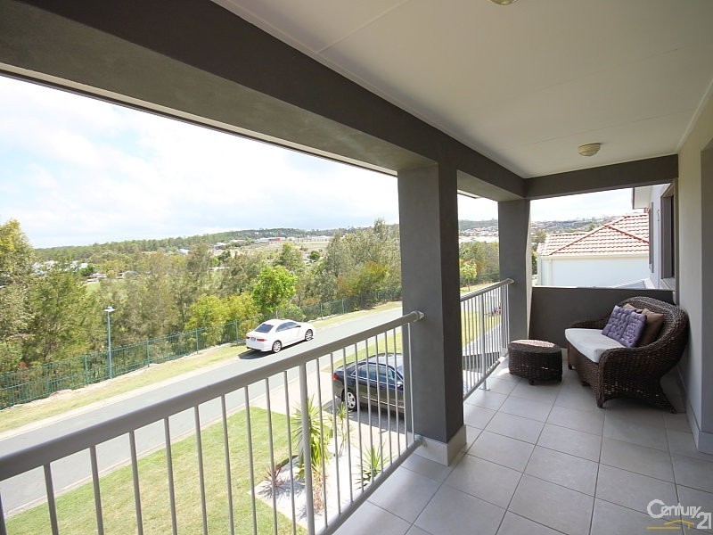 49 Sheffield Cct, Pacific Pines QLD 4211