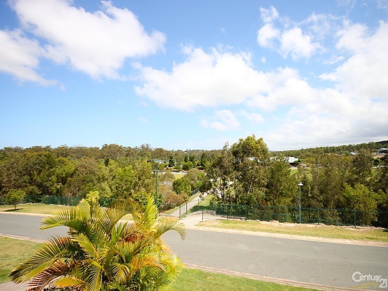 49 Sheffield Cct, Pacific Pines QLD 4211