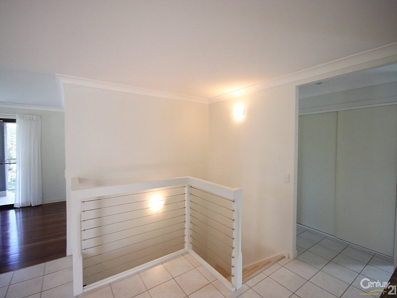 49 Sheffield Cct, Pacific Pines QLD 4211