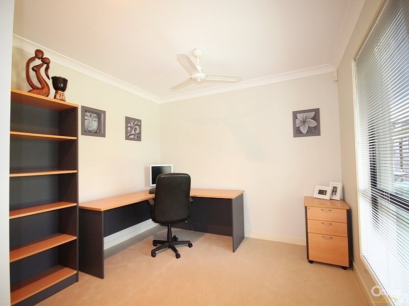 49 Sheffield Cct, Pacific Pines QLD 4211