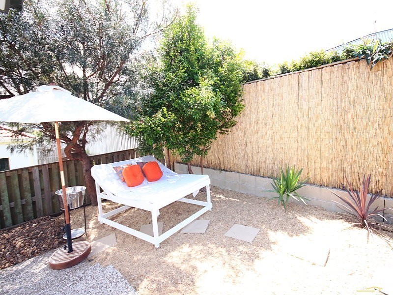 49 Sheffield Cct, Pacific Pines QLD 4211