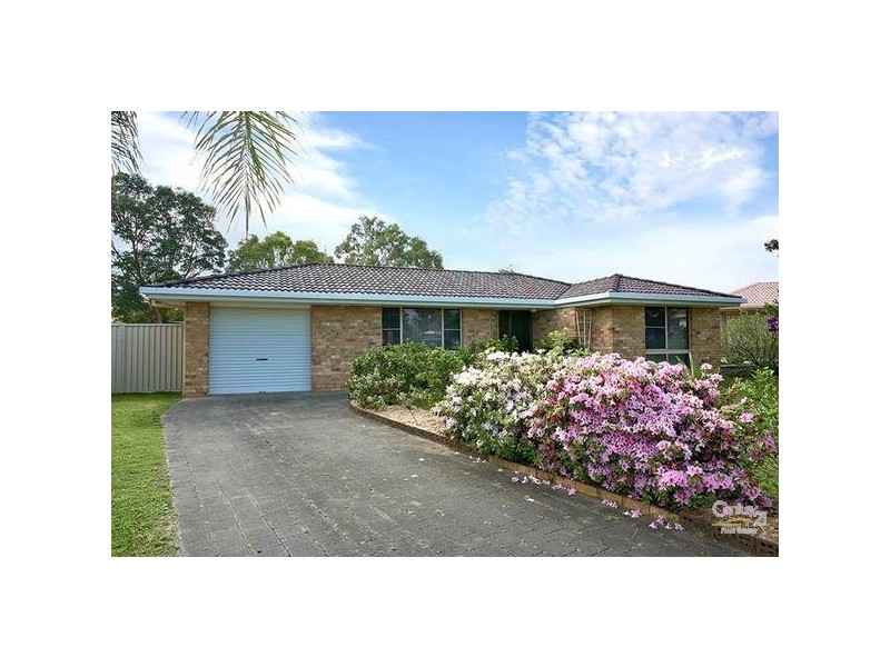 24 Ashburton, Arundel QLD 4214