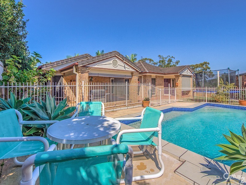 19 Cook Close, Southport QLD 4215