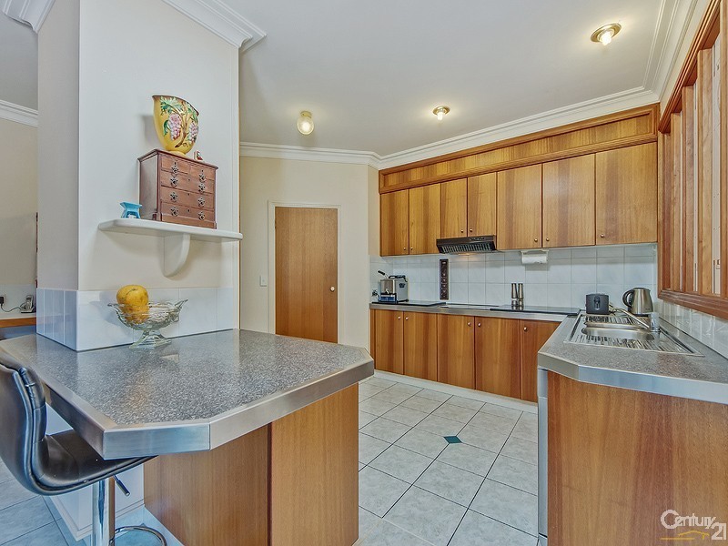 19 Cook Close, Southport QLD 4215