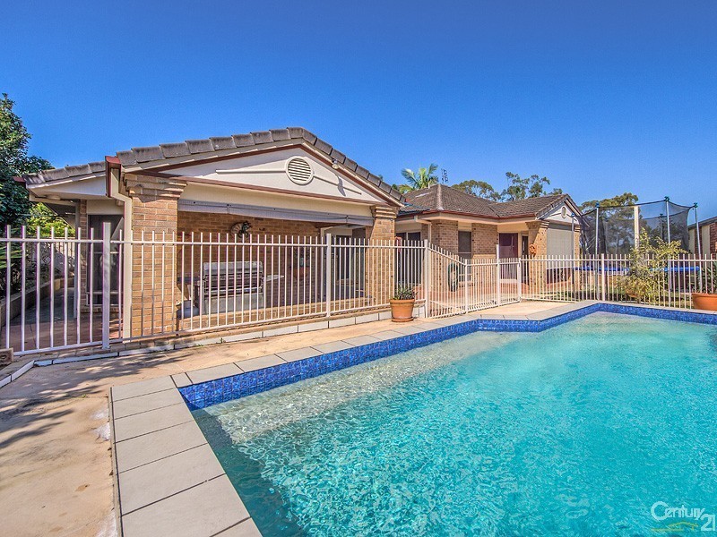 19 Cook Close, Southport QLD 4215
