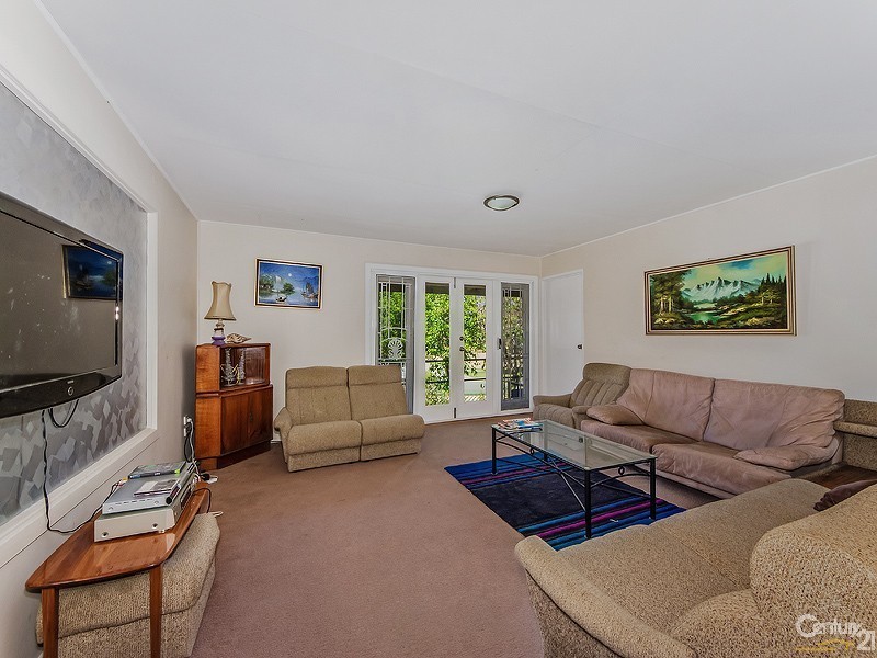 10 Algona St, Labrador QLD 4215