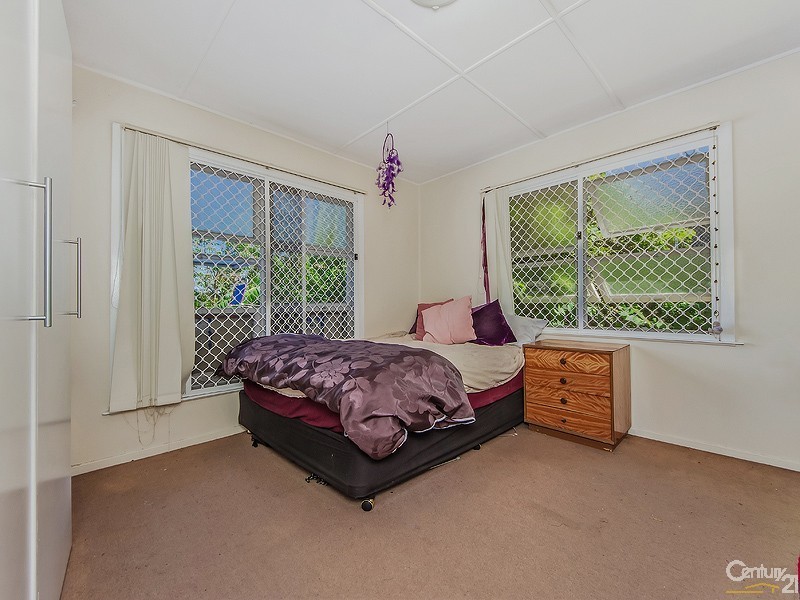 10 Algona St, Labrador QLD 4215