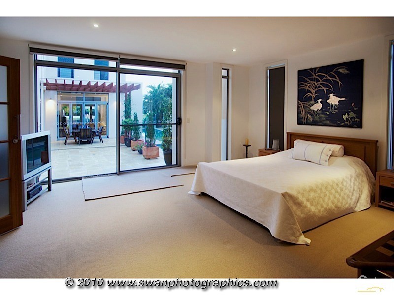 1671 Riverdale Drive, Hope Island QLD 4212