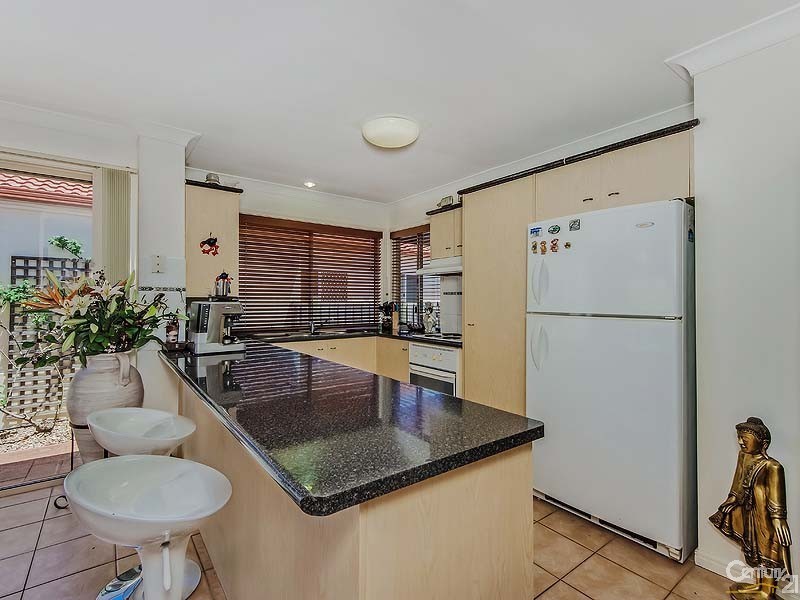 25 Marble Arch Place, Arundel QLD 4214