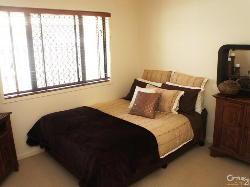 3 Ontario, Oxenford QLD 4210