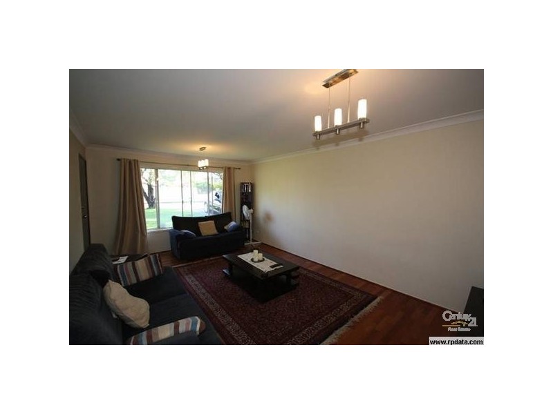 9 Mitchell Avenue, Molendinar QLD 4214