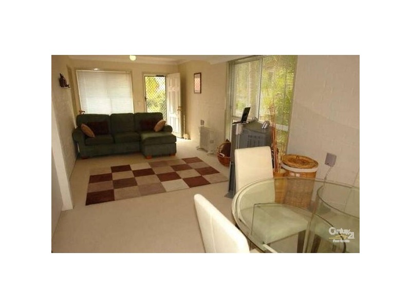 3/13-17 Brown Street, Labrador QLD 4215