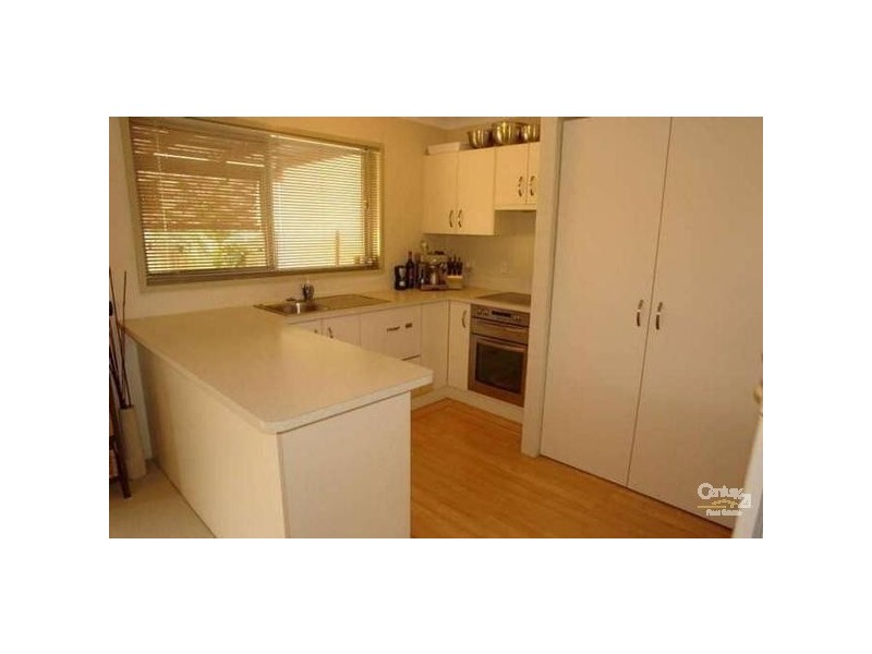 3/13-17 Brown Street, Labrador QLD 4215