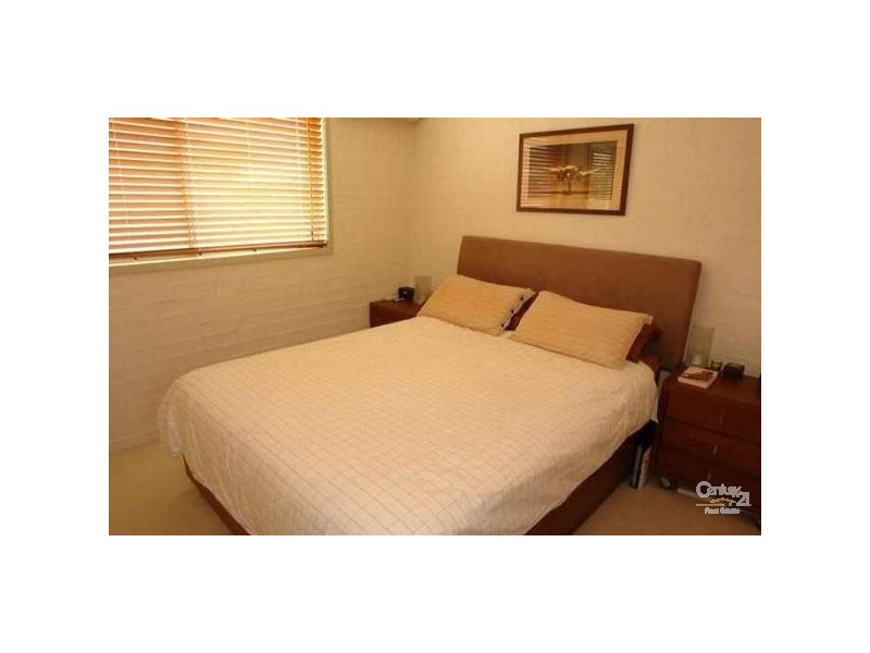 3/13-17 Brown Street, Labrador QLD 4215