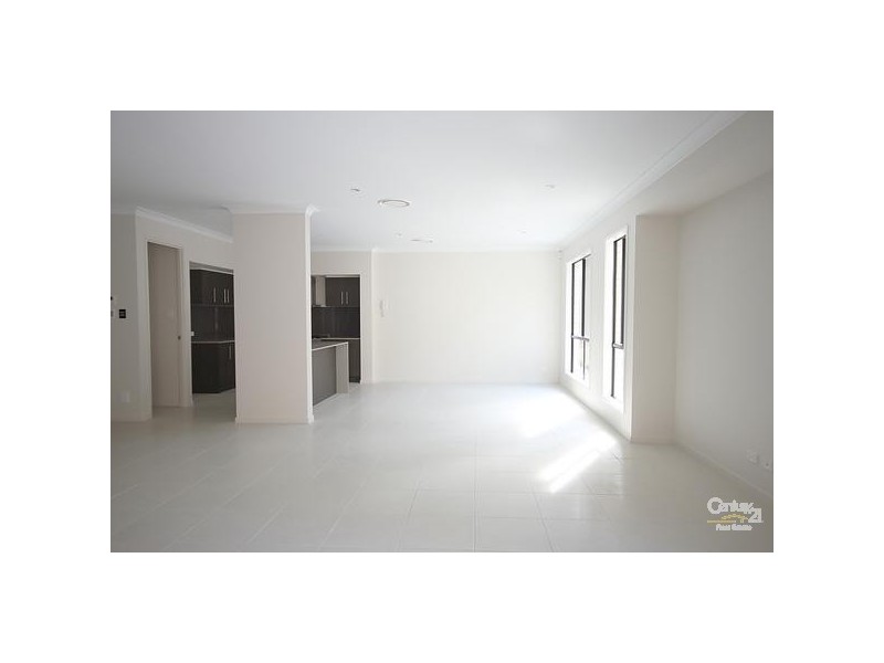 42 Roberts Street, Maudsland QLD 4210