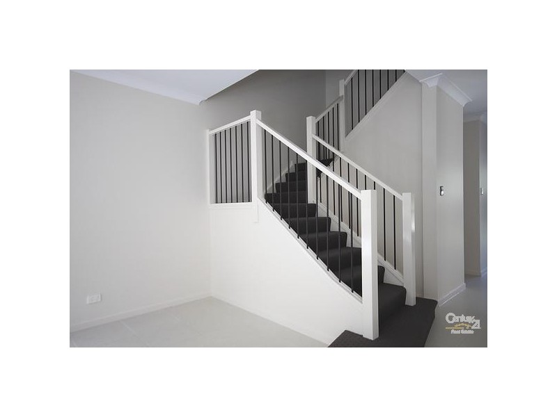 42 Roberts Street, Maudsland QLD 4210