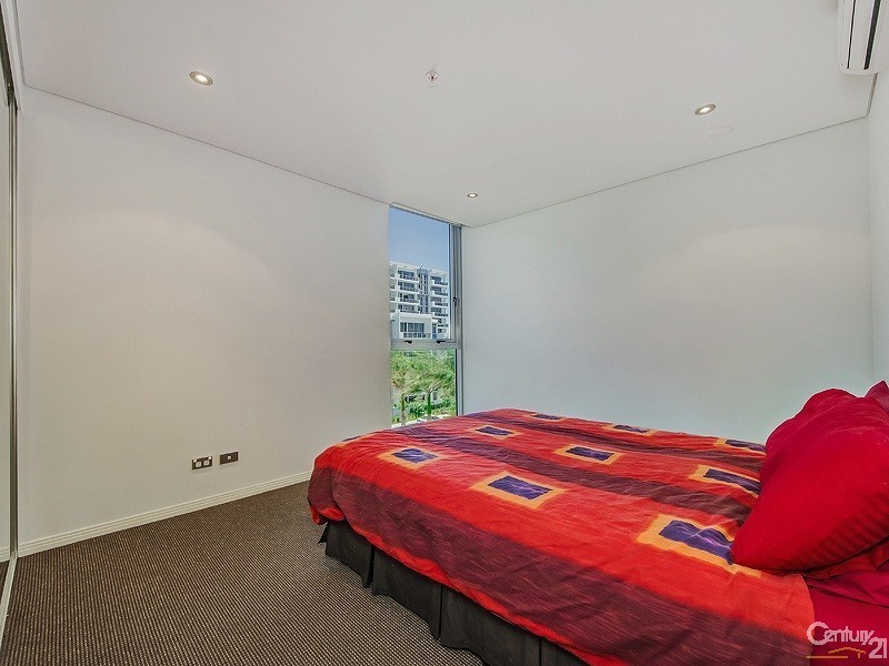 702/4 Como Cres, Southport QLD 4215