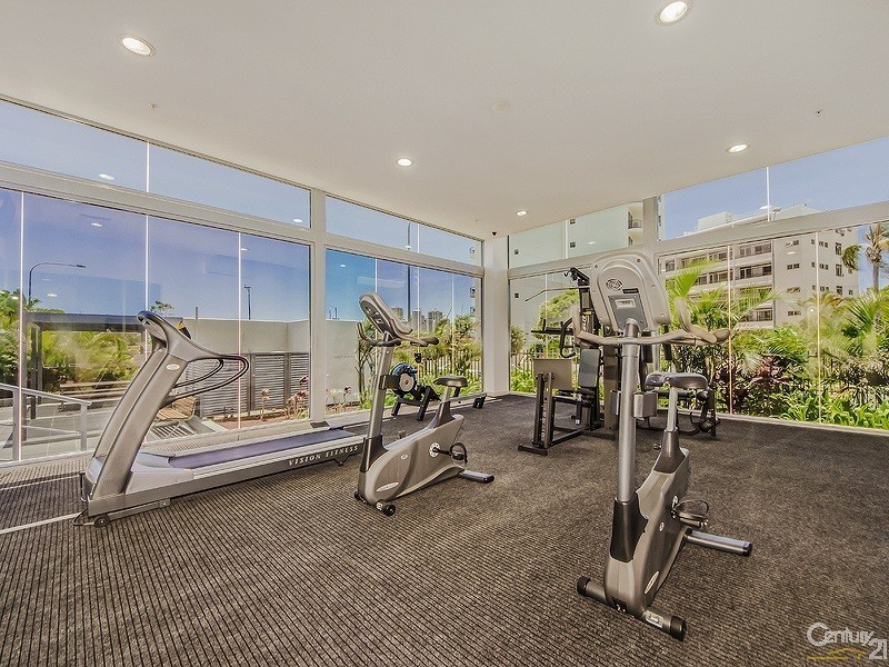 702/4 Como Cres, Southport QLD 4215