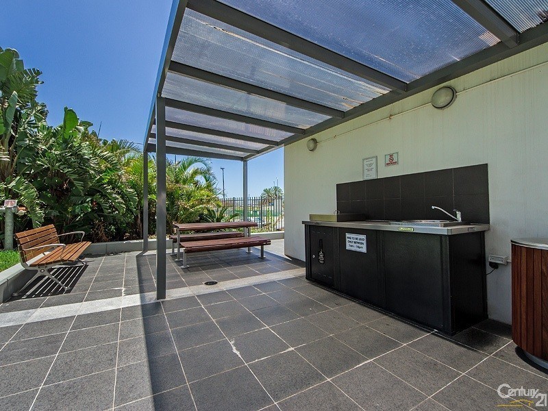 702/4 Como Cres, Southport QLD 4215