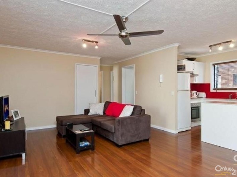 3/8 Baker Avenue, Labrador QLD 4215