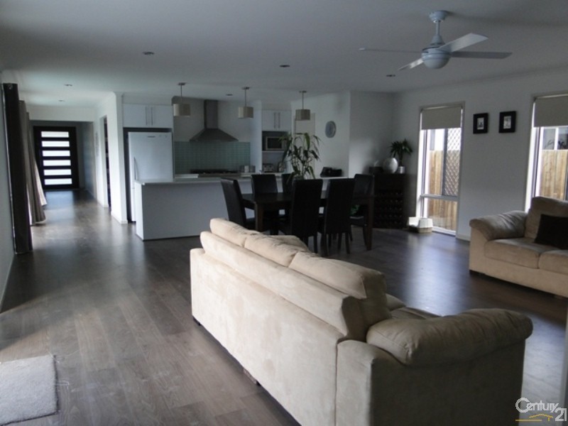 3 Casuarina Way, Helensvale QLD 4212