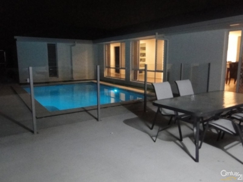 3 Casuarina Way, Helensvale QLD 4212