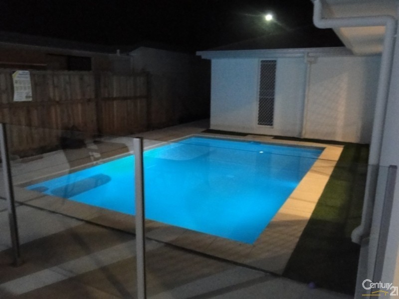 3 Casuarina Way, Helensvale QLD 4212