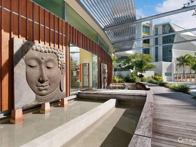 28 Bayview Street, Runaway Bay QLD 4216