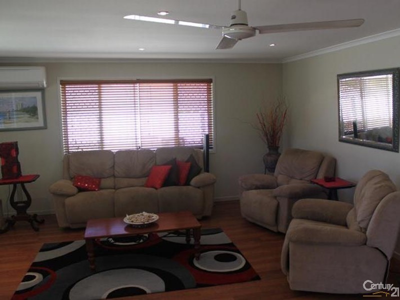 12 Range Court, Arundel QLD 4214