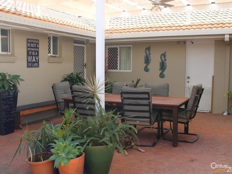 12 Range Court, Arundel QLD 4214