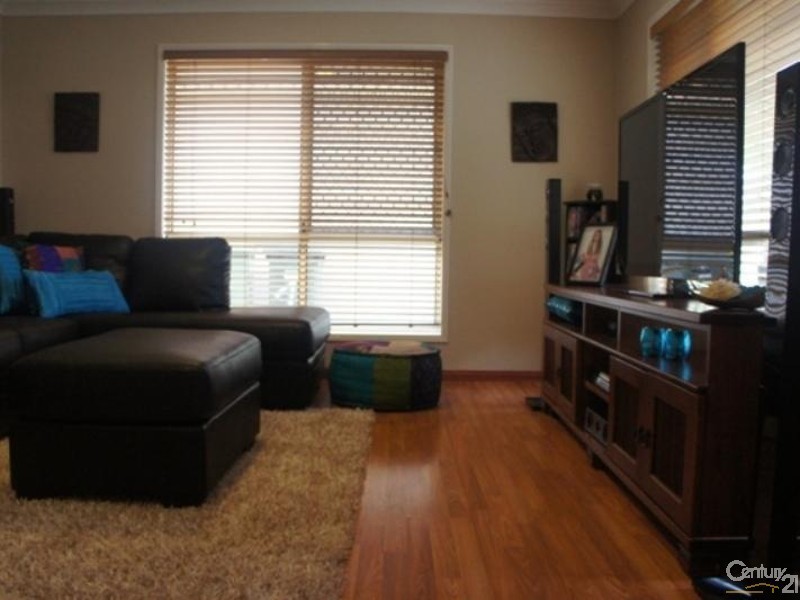 1 Bernini Place, Coombabah QLD 4216