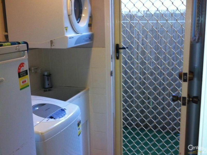 1 Bernini Place, Coombabah QLD 4216