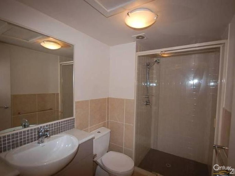 1/7 Phillip Street, Labrador QLD 4215