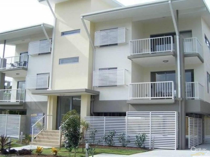 1/7 Phillip Street, Labrador QLD 4215