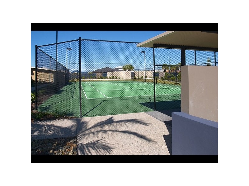 5/1 Grenada Way, Parrearra QLD 4575