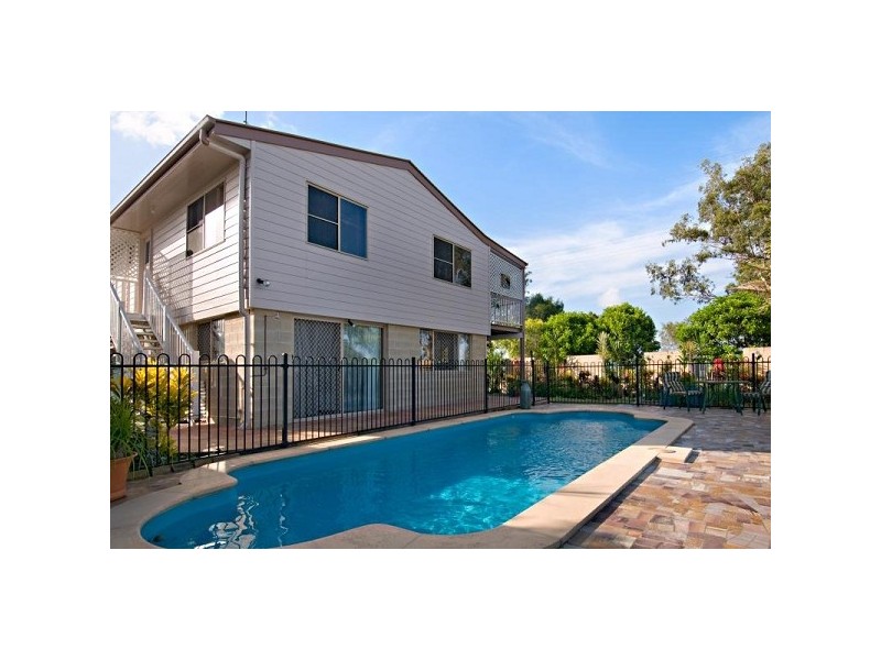 12 Godfreys Avenue, Bli Bli QLD 4560