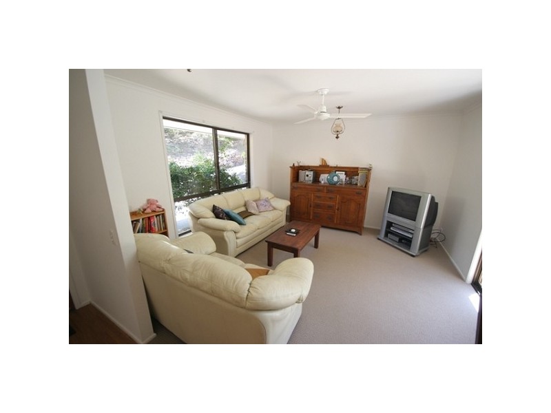 6 Yakola Parade, Alexandra Headland QLD 4572