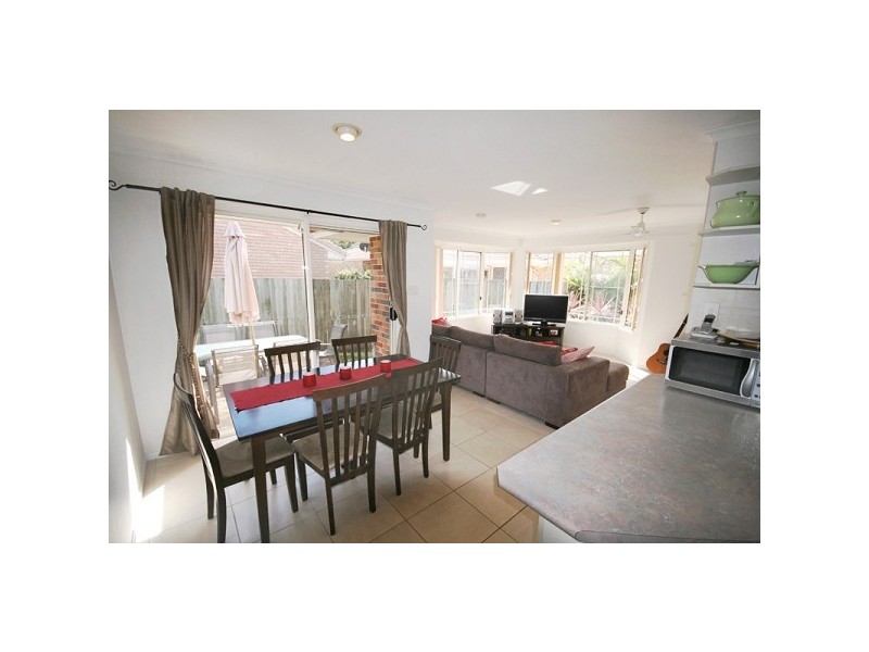 2/84 Parkway Drive, Mooloolaba QLD 4557