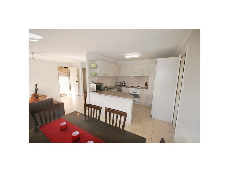 2/84 Parkway Drive, Mooloolaba QLD 4557