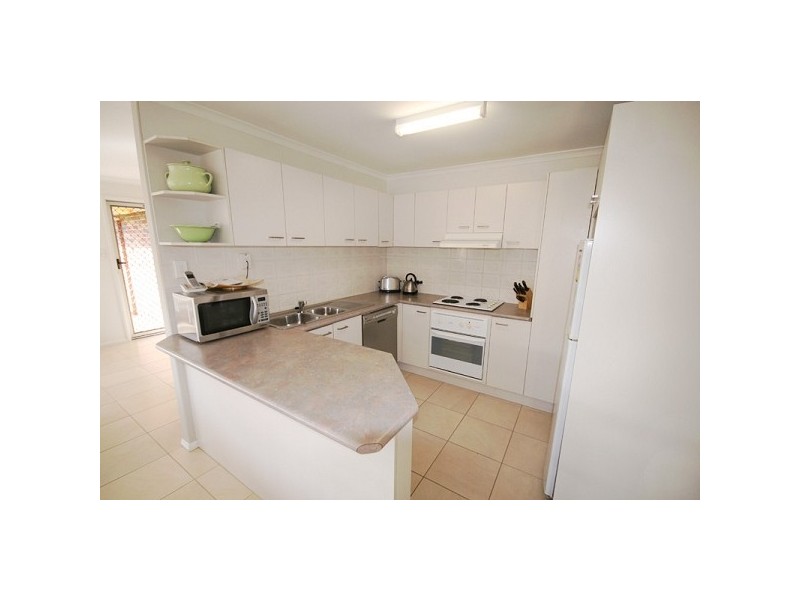 2/84 Parkway Drive, Mooloolaba QLD 4557