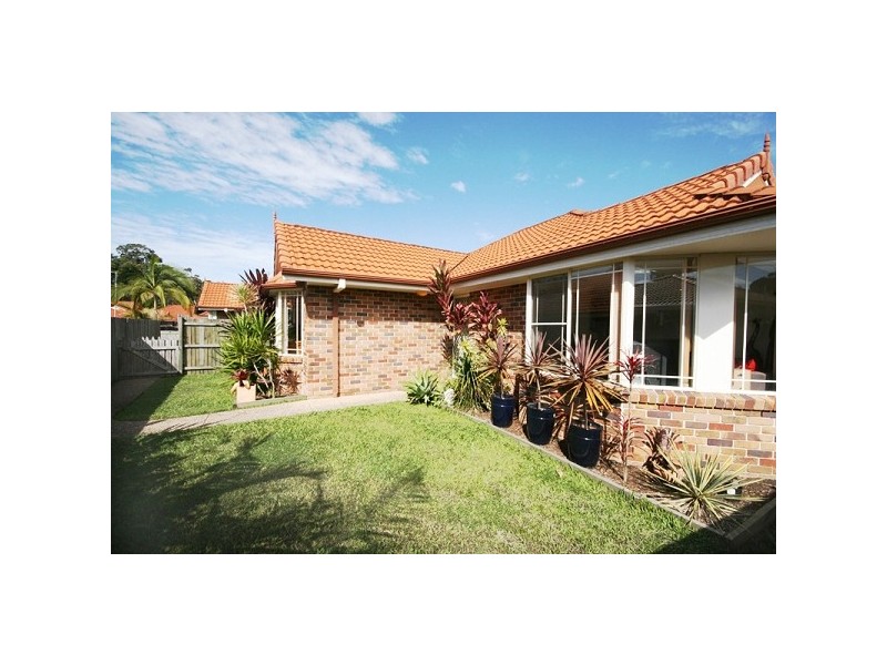 2/84 Parkway Drive, Mooloolaba QLD 4557