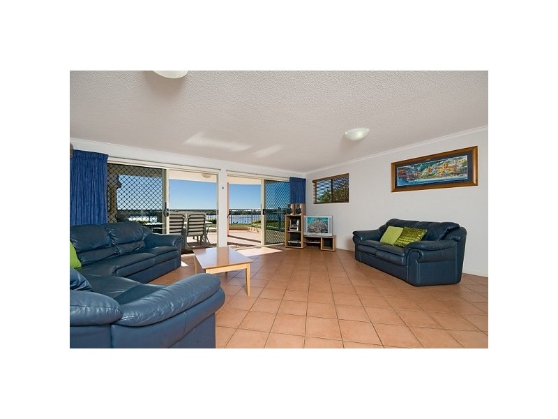 4 / 136 Duporth Avenue, Maroochydore QLD 4558