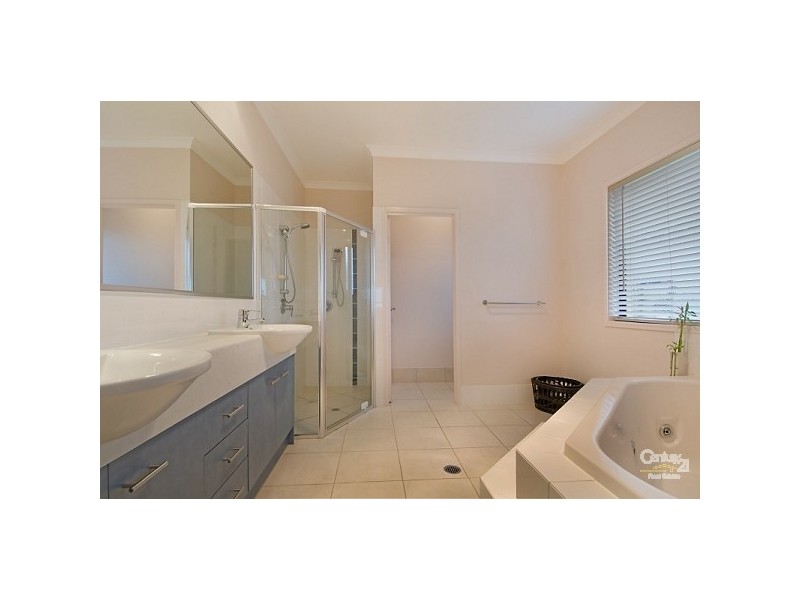 124 Hovard Road, Maleny QLD 4552