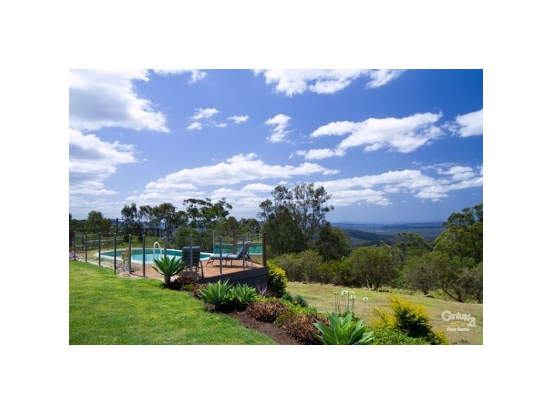 124 Hovard Road, Maleny QLD 4552