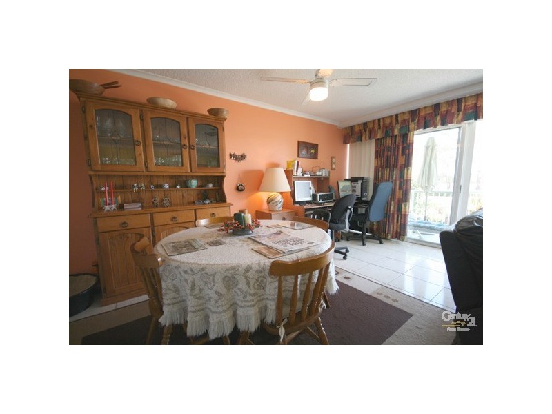 4/35 Bradman Ave, Maroochydore QLD 4558