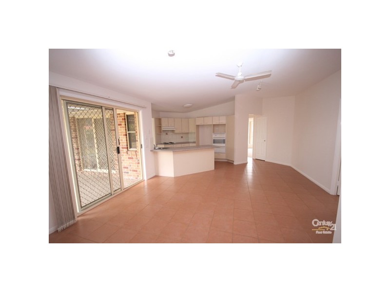 4 Middlespring Ct, Sippy Downs QLD 4556