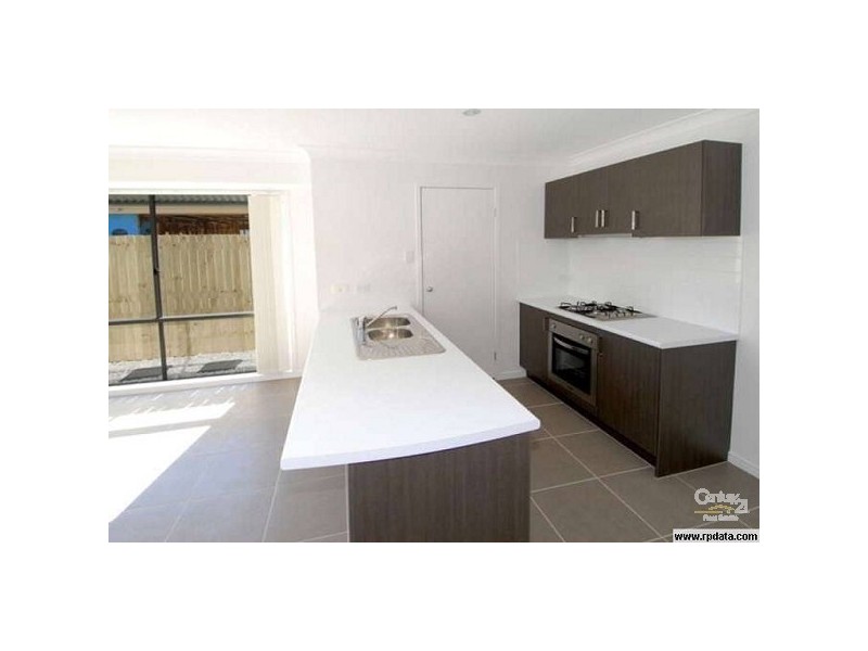 8 Brook Avenue, Sippy Downs QLD 4556