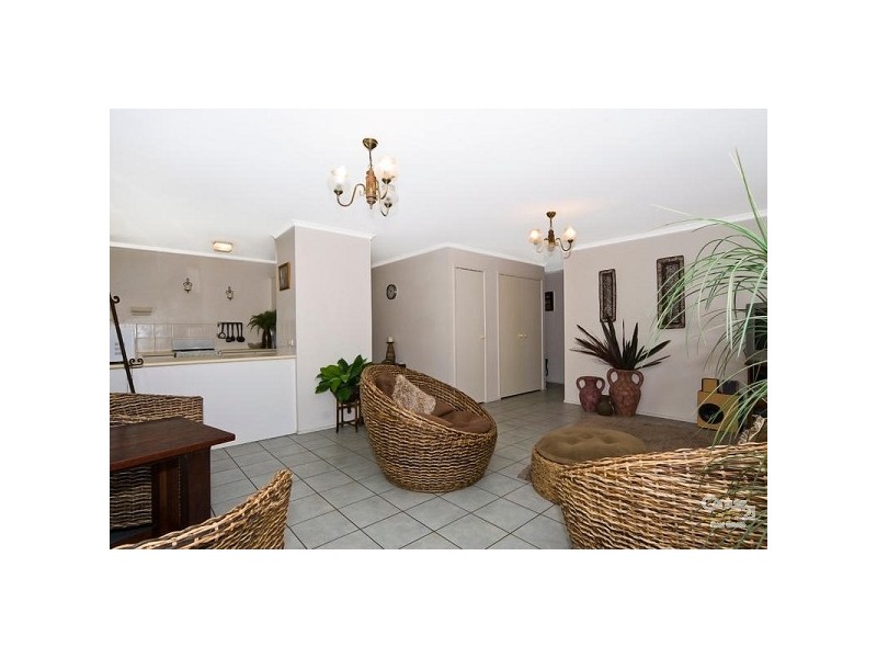 4 Yuruga Crescent, Mooloolaba QLD 4557