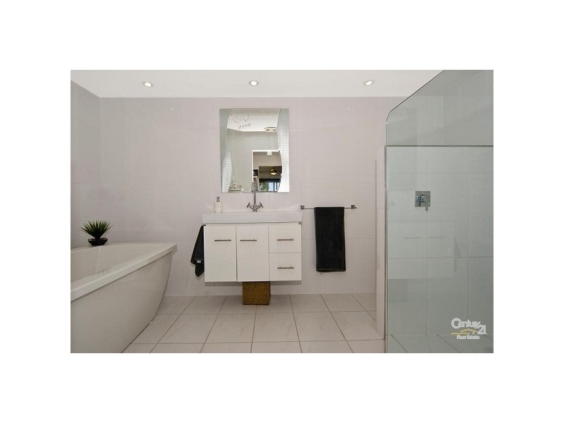 24 Fairview Close, Bli Bli QLD 4560